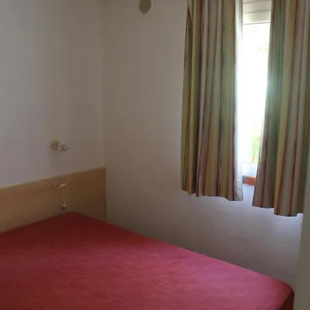 Appartamento Trilocale In Con Piscina A 200 M Dal Mare *