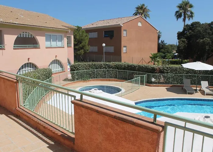 Trilocale In Con Piscina A 200 M Dal Mare Apartamento