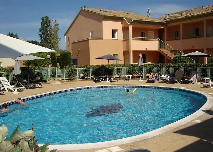 Trilocale In Con Piscina A 200 M Dal Mare