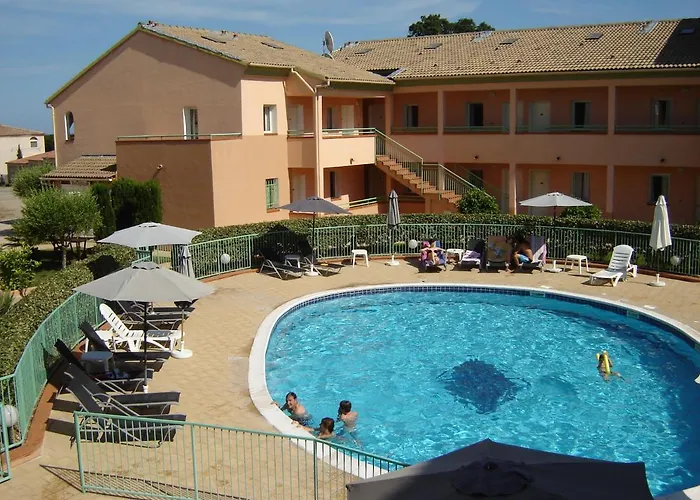 Trilocale In Con Piscina A 200 M Dal Mare Apartamento